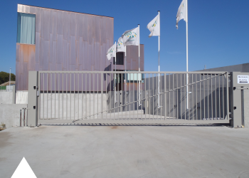 industriële draaipoort met automatisatie - 7 meter opening