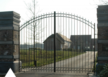 Sierpoort met ondergrondse motoren Sierpoort met ondergrondse motoren